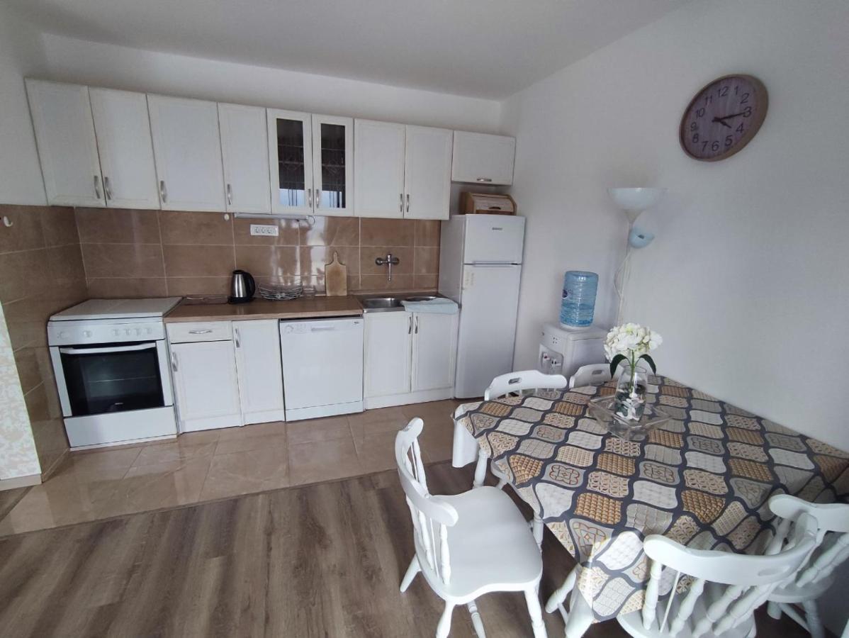 Apartmani Bellami Bečići Ngoại thất bức ảnh
